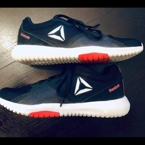 reebok women's athletic shoes